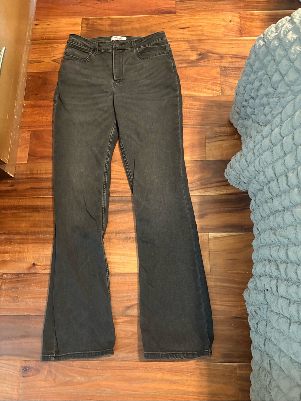 Wrangler High Rise Bold Boot Jeans Black Wash Size 10 x 34 (1215)